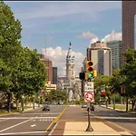 302 Comfy Cabin 1Bd With City View In Center City